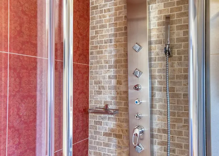 بيت ضيافة Isioni 4*