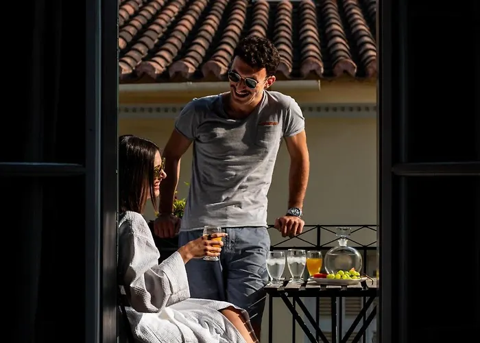 Isioni 4* نافبليو