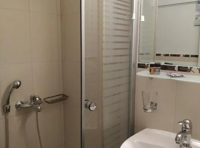 Casa de hóspedes Isioni 4*